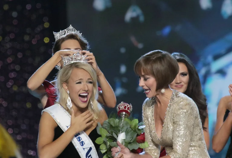 How To Introduce Yourself In Pageant 